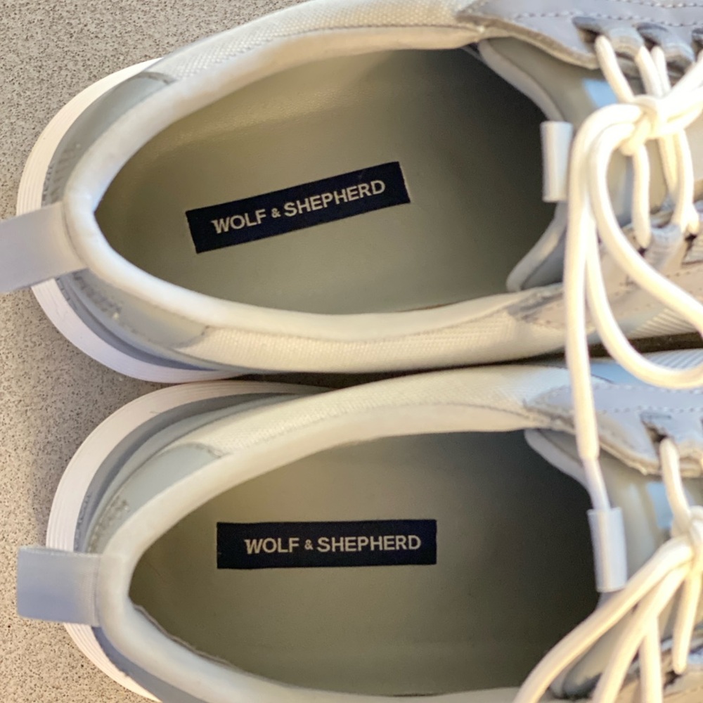 Wolf & Shepherd Crossover Victory Trainer EUC 12.5 - Picture 4 of 8